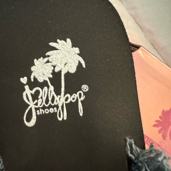 Jellypop size 9 new in box fringed flip flops in navy - Picture 2 of 5